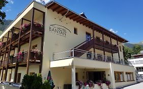 Banyan